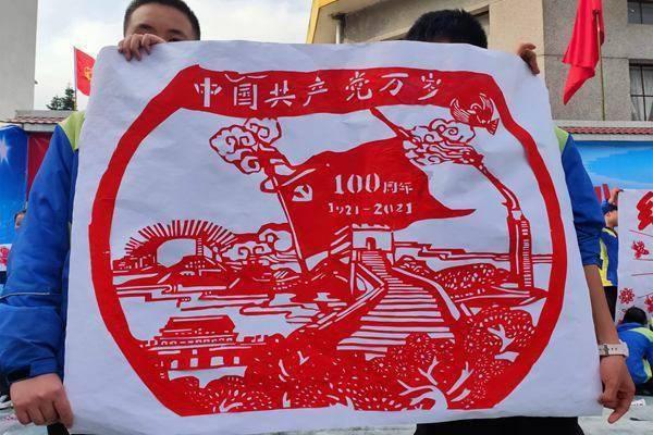 1799元 雷神银翼24.5寸电竞显示器上架